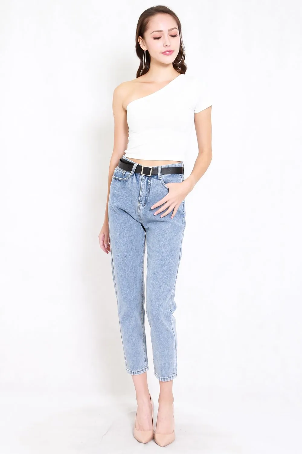 Belted Denim Jeans (Faded Blue)