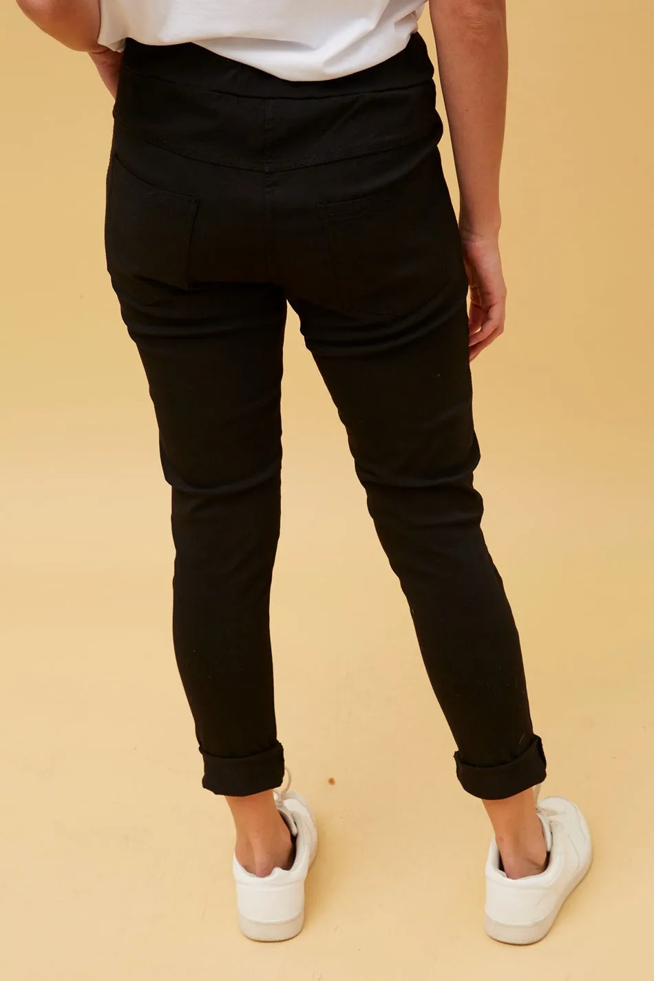 JANJA DIAMANTE WINGS JOGGER PANTS