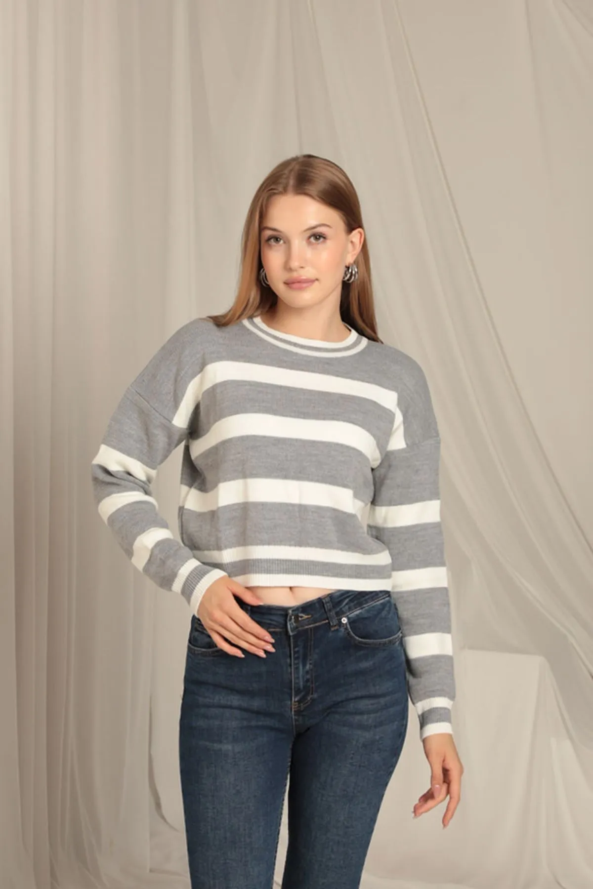 KKT Knitwear Fabric Striped Women's Gray Sweater - Conflans-Sainte-Honorine