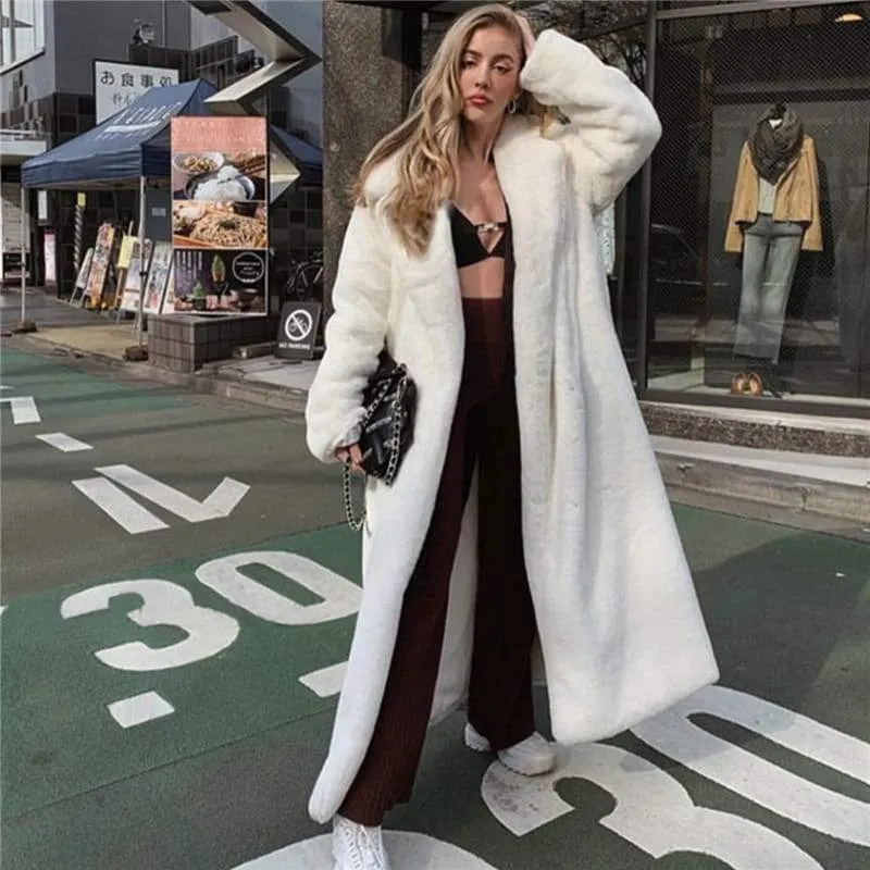 Oversized Faux Fur Jas