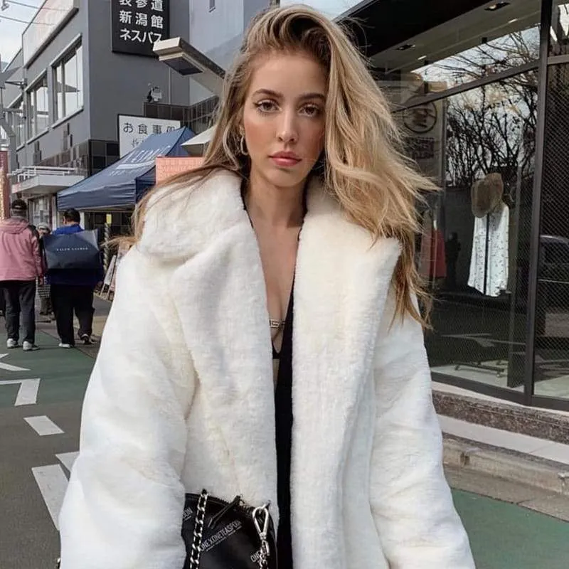 Oversized Faux Fur Jas