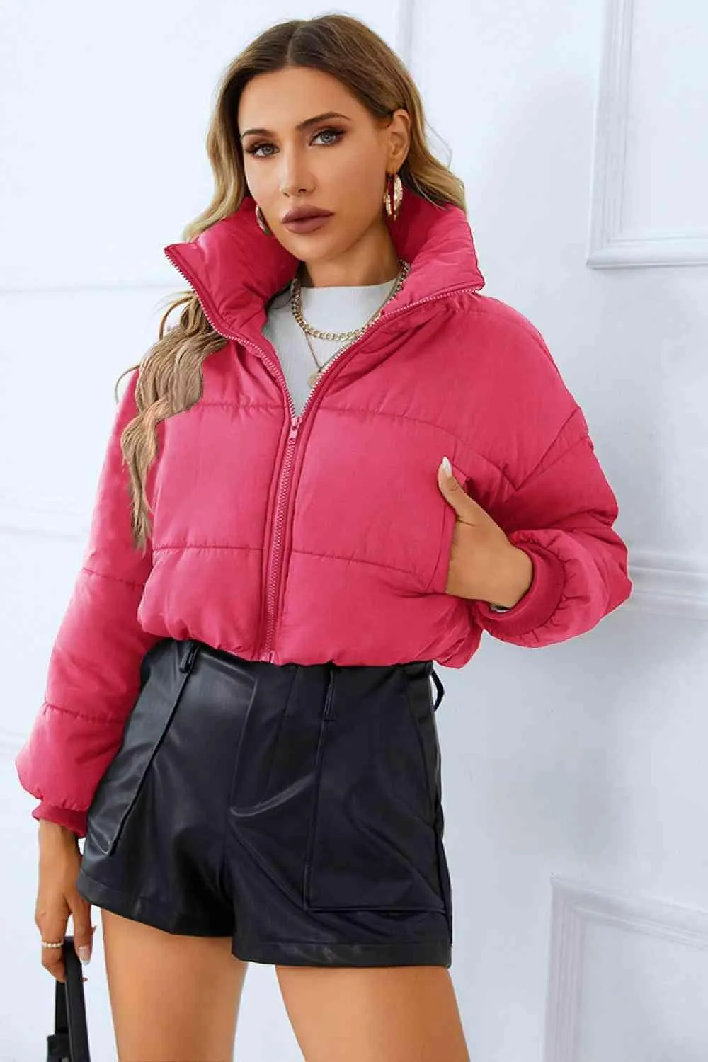 Winter Chic Zip-Up Cropped Puffer Jacket