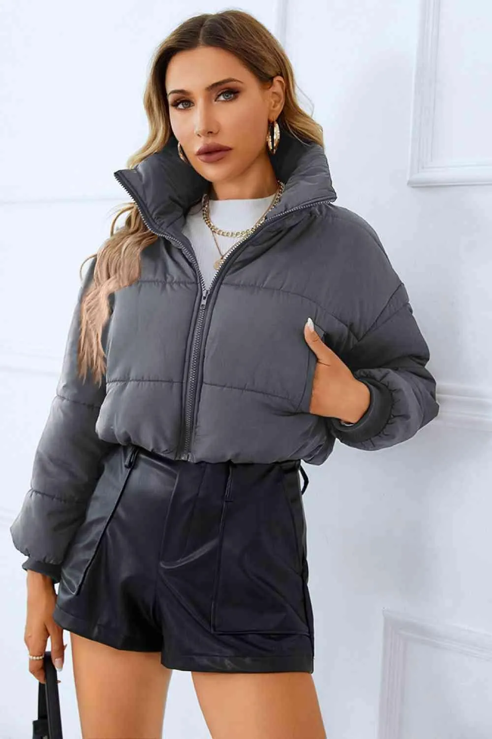 Winter Chic Zip-Up Cropped Puffer Jacket