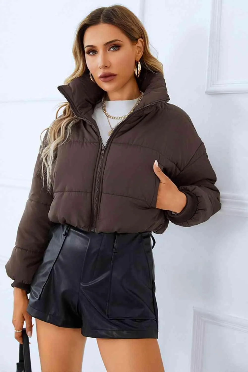 Winter Chic Zip-Up Cropped Puffer Jacket