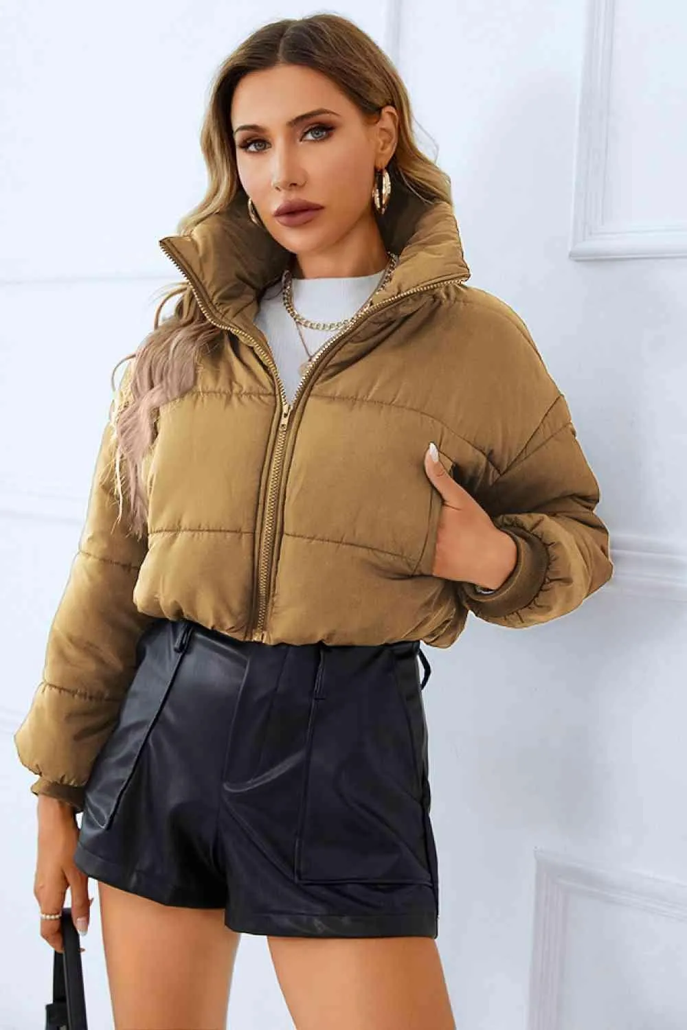Winter Chic Zip-Up Cropped Puffer Jacket