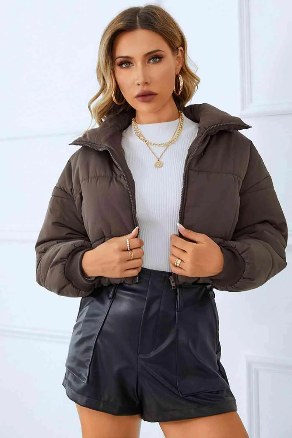 Winter Chic Zip-Up Cropped Puffer Jacket